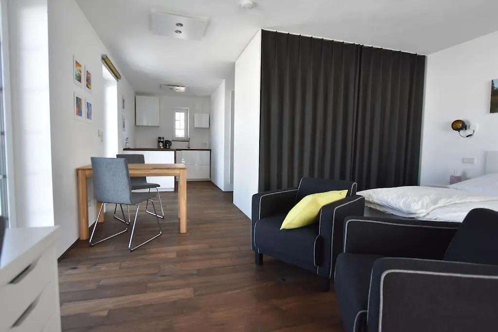 Schickes Apartment In Landhausvilla Am Chiemsee Rimsting