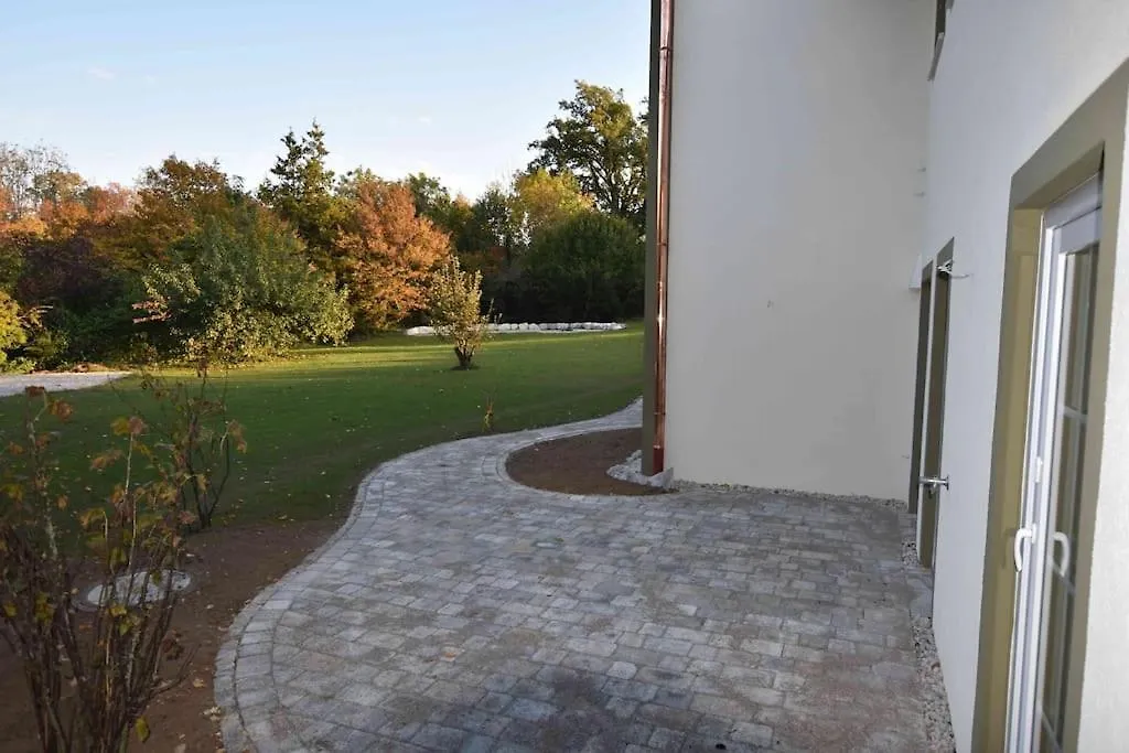 Schickes Apartment In Landhausvilla Am Chiemsee Rimsting